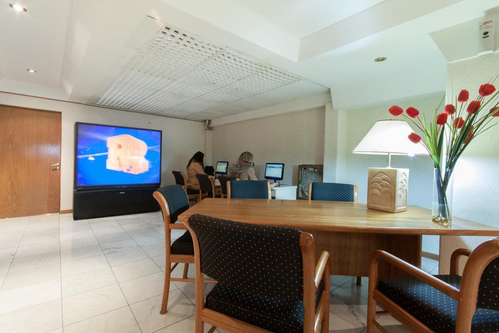 Hotel Cuatro Reyes - Buenos Aires — Fotos 3